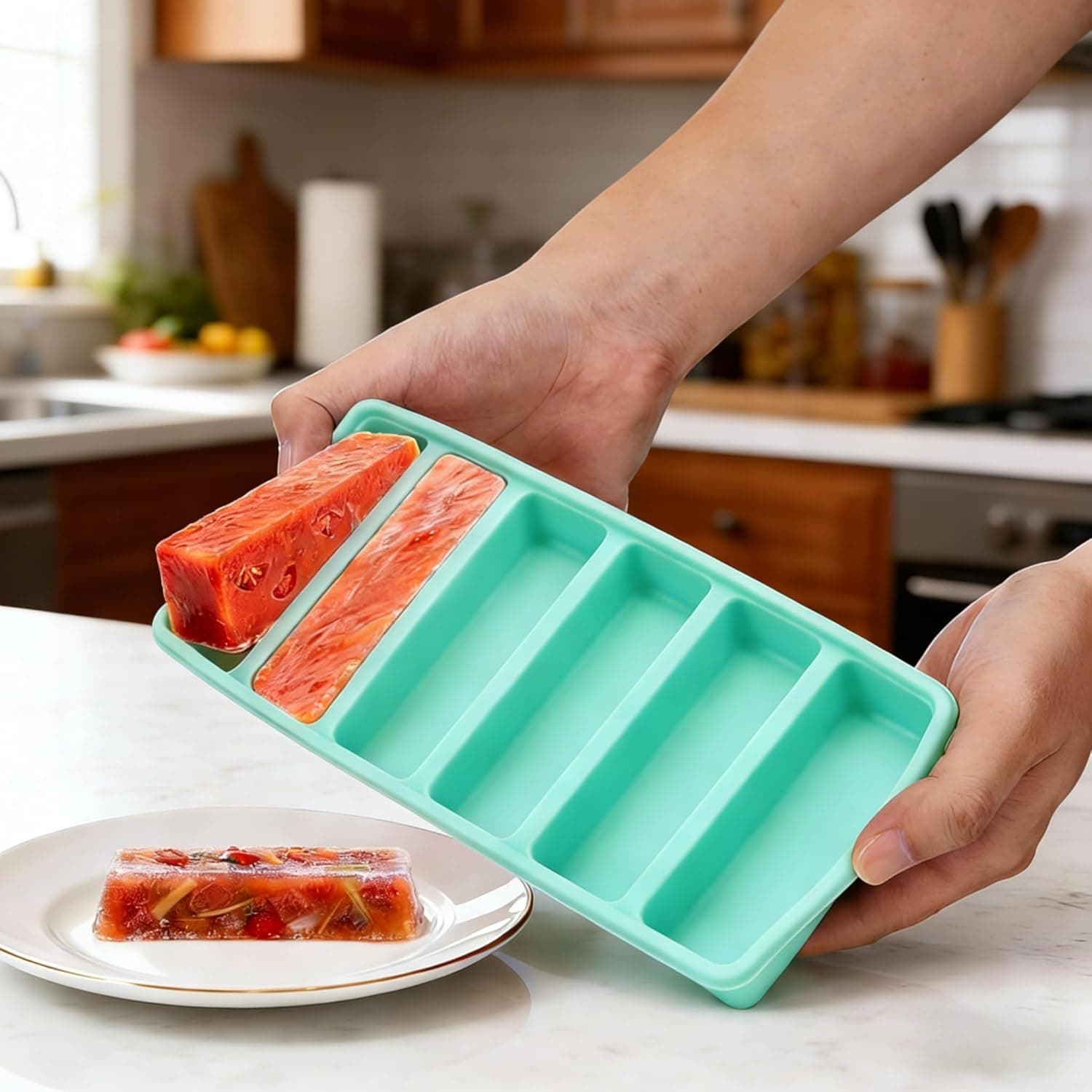 Green 6-Compartment Silicone Ice Cube Tray with Lid, Leak-Proof, Stackable, Heat-Resistant, Dishwash