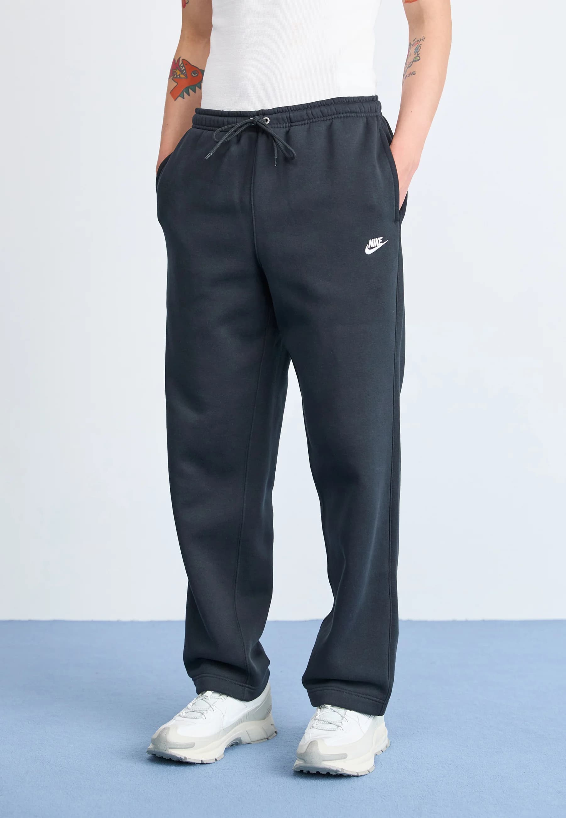 Nike Sportswear — Club Pant Joggers, Black